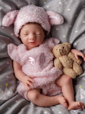 Weighted platinum silicone reborn doll